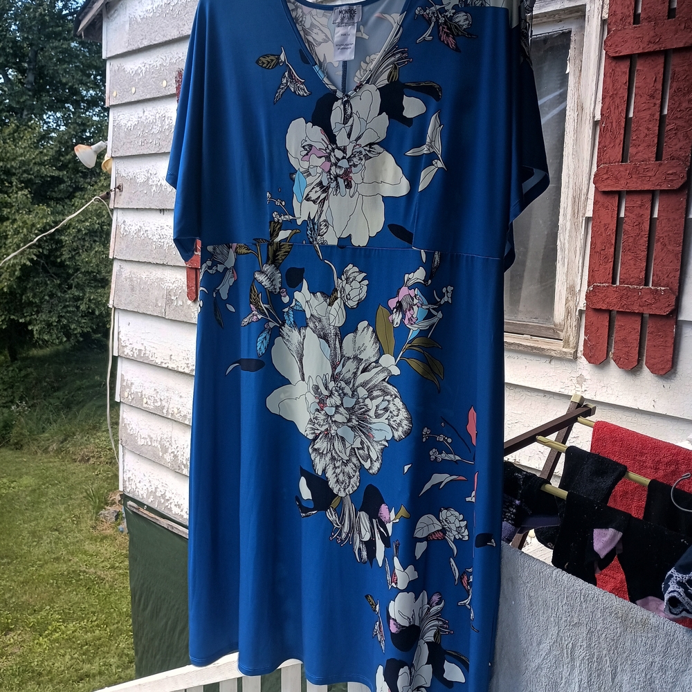 Monroe & Main Royal Blue Floral Dress